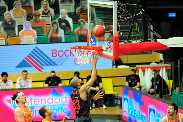 Basketball Bundesliga 13 Spieltag RASTA Vechta JobStairs Giessen 46ers on 16 01 2021 at the RASTA Dome in Vechta Brandon Thomas Giessen at the Korbleger BK