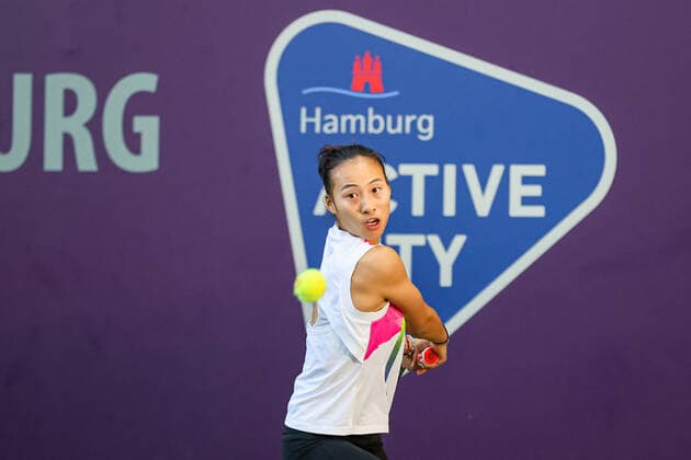 In the picture Qinwen ZHENG CHN Q Winner 2021 Tennis Future Hamburg ITF W25 Hamburg, Hamburg, Tennis Verband Hamburg, 17 01 2021,