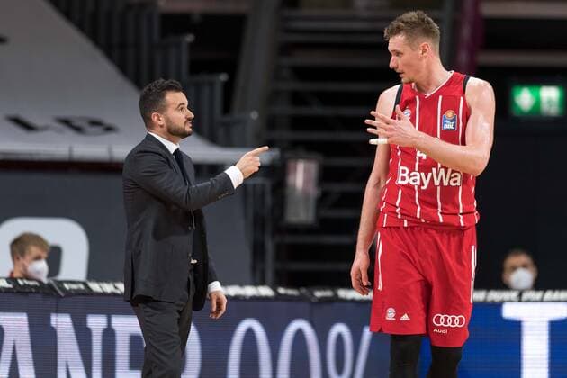 Basketball, BBL, 20210117, FC Bayern Munich Hamburg Towers In the picture Co coaches of FC Bayern Munich Adriano VERTEMATI and Leon RADOSEVIC FC Bayern Munich, 43 Munich Audi Dome Bayern Germany Copyright: Passion2Press MarkusxFischerx