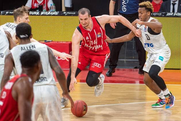 Paul Zipser 16 FC Bayern , Tj Shorts 0 Hamburg Towers , FC Bayern Basketball vs Hamburg Towers, BBL, 17 01 2021 Muenchen Bayern Germany Copyright: xkolbert-press UlrichxGamelx