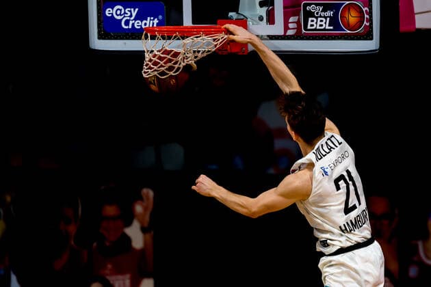 GER, BBL, FC Bayern Muenchen vs Hamburg Towers 17 01 2021, Audi Dome, Muenchen, GER, BBL, FC Bayern Muenchen vs Hamburg Towers, in picture Justus Hollatz Hamburg Towers 21 makes the basket nordphotoxGmbHx xStraubmeier nph00004