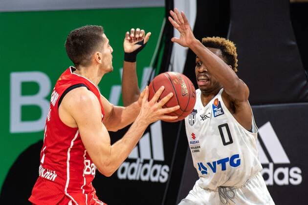 Diego Flaccadori 12 FC Bayern , Tj Shorts 0 Hamburg Towers , FC Bayern Basketball vs Hamburg Towers, BBL, 17 01 2021 Muenchen Bayern Germany Copyright: xkolbert-press UlrichxGamelx