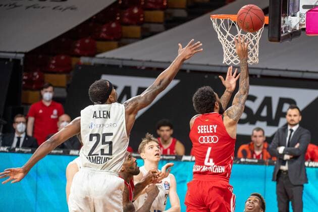 Terry Allen 25 Hamburg Towers , D Seeley 4 FC Bayern , FC Bayern Basketball vs Hamburg Towers, BBL, 17 01 2021 Muenchen Bayern Germany Copyright: xkolbert-press UlrichxGamelx