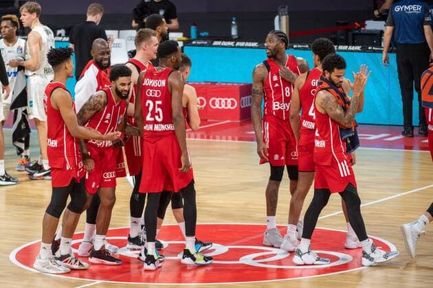 FC Bayern Basketball victory celebration, FC Bayern Basketball vs Hamburg Towers, BBL, 17 01 2021 Munich Bavaria Germany Copyright: xkolbert-press UlrichxGamelx