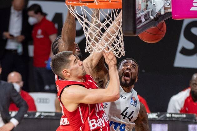Diego Flaccadori 12 FC Bayern , Bryce Taylor 44 Hamburg Towers , FC Bayern Basketball vs Hamburg Towers, BBL, 17 01 2021 Muenchen Bayern Germany Copyright: xkolbert-press UlrichxGamelx