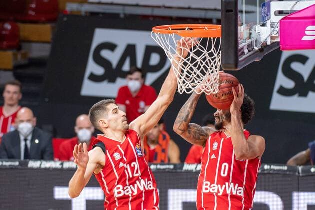 Diego Flaccadori 12 FC Bayern , Nick Weiler Babb 0 FC Bayern at the basket, FC Bayern Basketball vs Hamburg Towers, BBL, 17 01 2021 Muenchen Bayern Germany Copyright: xkolbert-press UlrichxGamelx