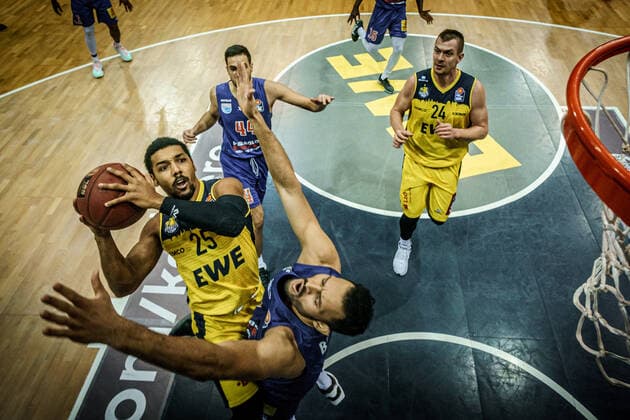 Basketball Oldenburg 17 01 2021 Season 2020 2021 easyCredit BBL 13 Matchday EWE Baskets Mitteldeutscher BC Basketball Oldenburg 17 01 2021 Season 2020 2021 easyCredit BBL 13 Matchday EWE Baskets Mitteldeutscher BC 55, Phil Pressey, EWE Baskets Oldenburg T editorial use only commercial use only by arrangement with the photographer Oldenburg Germany