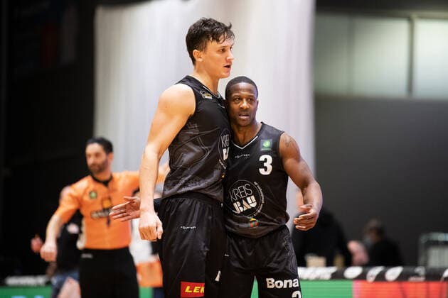 BARMER 2 Basketball Bundesliga ProA Season 2020 2021 Matchday 16 on 17 1 2021 Science City Jena vs VfL Kirchheim Knights v li Maxwell John Mahoney Kirchheim with Richard Lawrence Williams JR Kirchheim Sparkassen Arena Jena.