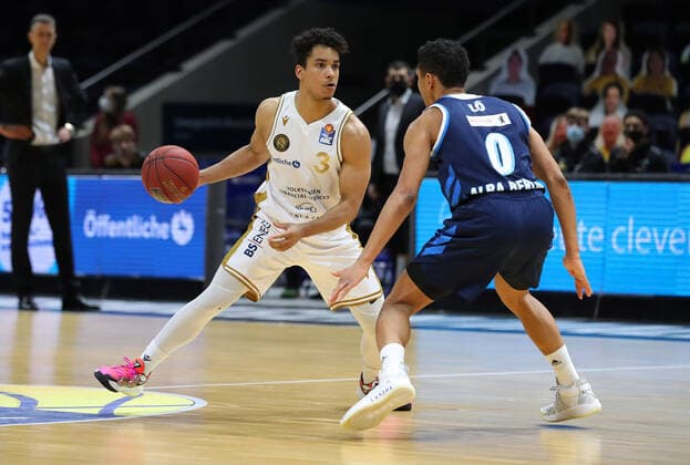 Löwen Braunschweig vs Berlin, BBL Braunschweig, 17 01 2021, BASKETBALL easyCredit BBL Basketball Bundesliga, Löwen Braunschweig vs Alba Berlin, season 2020 21 Garai Zeeb Löwen Braunschweig , Maodo Lo Alba Berlin Braunschweig