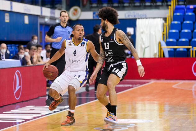 Paul Stoll (Metropolitans 92) vs PERKINS JOSHUA (Partizan Belgrade) BASKETBALL : Metropolitans 92 vs Partizan de Belgrade - EuroCup Top 16 - 19 01 2021 JBAutissier Panoramic 