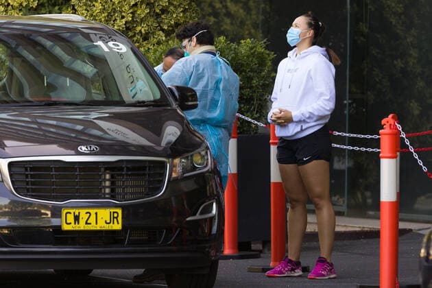 January 20, 2021: Ivana Popovic of Australia is leaving the Pullman Hotel for a practise session ahead of the 2021 Australian Open. About 1200 tennis players and officials arrived in Melbourne via 15 chartered airplanes and have to undergo a 14 day quarantine period before being allowed to compete. The Pullman Hotel is one of three hotels being used for the quarantine of the players. Cal Media Melbourne Australia - ZUMAc04_ 20210120_zaf_c04_002 Copyright: xSydneyxLowx