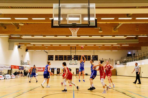 Hannover, Germany 20 January 2021 1 BBL Women 2020 2021 TK Hannover vs Gisa Lions SV Halle The Gisa Lions SV Halle team on the attack in front of the opponents basket Sporthalle Birkenstraße Niedersachsen Copyright: xFotostandx xxMattheyx