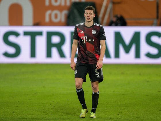 GER, FC Augsburg vs FC Bayern Muechen, Football, Bundesliga, 17 Matchday, Season 2020 2021, 20 01 2021 Benjamin Pavard FC Bayern Muenchen, 05 , aergert sich, GER, FC Augsburg vs FC Bayern Muechen, Football, Bundesliga, 17 Matchday, Season 2020 2021, 20 01 2021, DFB DFL regulations prohibit any use of photographs as image sequences and or quasi video , Foto EIBNER Sascha Walther POOL Augsburg WWK Arena Bayern Deutschland Poolfoto EIBNER Sascha Walther POOL ,EDITORIAL USE ONLY