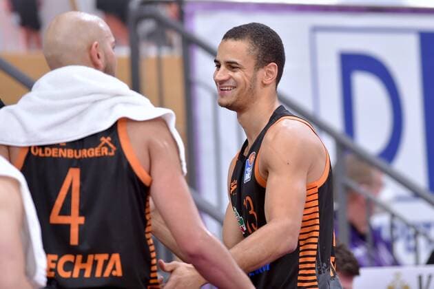 Cheers, joy at Jean Salumu Rasta Vechta R and Stefan Peno L , Basketball, Bundesliga, BBL, BG Goettingen SC Rasta Vechta, 22 01 2021, BG Goettingen SC Rasta Vechta, Basketball, Bundesliga, GER, BBL, 22 01 2021 Goettingen Copyright: xSippel xEibner-Pressefotox EP_rsl