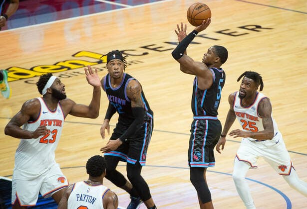 January 22, 2021, Sacramento, CA, USA: Sacramento Kings guard De Aaron Fox (5) shoots over New York Knicks center Mitchell Robinson (23) in the third quarter during a game at Golden 1 Center on Friday, Jan. 22, 2021 in Sacramento. Sacramento USA - ZUMAj89_ 20210122_zaf_j89_017 Copyright: xPaulxKitagakixJr.x