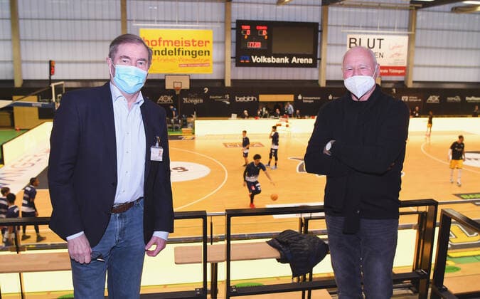 Basketball 2 Bundesliga 2020 2021 17 Matchday in Rottenburg in the Volksbank Arena 23 01 2021 Tigers Tuebingen Eisbaeren Bremerhaven Chairman of the Board Prof Dr Michael Bamberg li and Chairman of the Supervisory Board Dr Gunther Volck SV 03 Tuebingen