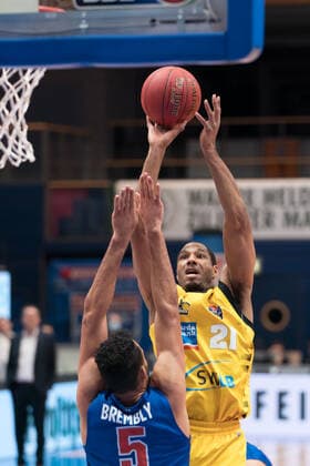 Syntainics MBC MHP Riesen Ludwigsburg, Basketball, Bundesliga, Maenner, 14 Spieltag, 23 01 2021, v l David Brembly MBC, 5 , Trmmell Darden Ludwigsburg, 21 Syntainics MBC MHP Riesen Ludwigsburg, Basketball, Bundesliga, Maenner, 14 Spieltag, 23 01 2021, Weissenfels Copyright: xSchulz Eibner-Pressefotox ep_esz