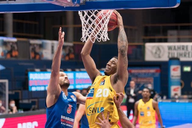 Syntainics MBC MHP Riesen Ludwigsburg, Basketball, Bundesliga, Maenner, 14 Spieltag, 23 01 2021, v l David Brembly MBC, 5 , Desi Rodriguez Ludwigsburg, 20 Syntainics MBC MHP Riesen Ludwigsburg, Basketball, Bundesliga, Maenner, 14 Spieltag, 23 01 2021, Weissenfels Copyright: xSchulz Eibner-Pressefotox ep_esz