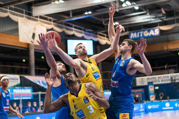 Syntainics MBC MHP Riesen Ludwigsburg, Basketball, Bundesliga, Maenner, 14 Spieltag, 23 01 2021, f l Benedikt Turudic MBC, 44 , Jaleen Smith Ludwigsburg, 3 , Jonas Wohlfarth Bottermann Ludwigsburg, 18 , Roko Rogic MBC, 32 Syntainics MBC MHP Riesen Ludwigsburg, Basketball, Bundesliga, Maenner, 14 Spieltag, 23 01 2021, Weissenfels Copyright: xSchulz Eibner-Pressefotox ep_esz