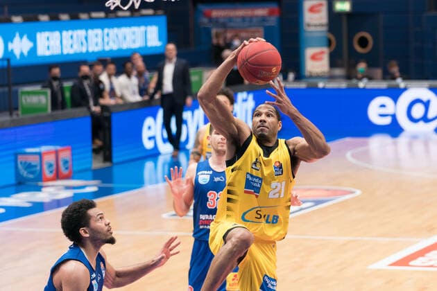 Syntainics MBC MHP Riesen Ludwigsburg, Basketball, Bundesliga, Men, 14 Matchday, 23 01 2021, v l Quinton Hooker MBC, 21 , Roko Rogic MBC, 32 , Trmmell Darden Ludwigsburg, 21 Syntainics MBC MHP Riesen Ludwigsburg, Basketball, Bundesliga, Men, 14 Matchday, 23 01 2021, Weissenfels Copyright: xSchulz Eibner-Pressefotox ep_esz