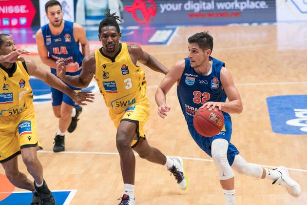 Syntainics MBC MHP Riesen Ludwigsburg, Basketball, Bundesliga, Men, 14 Matchday, 23 01 2021, v l Jaleen Smith Ludwigsburg, 3 , Roko Rogic MBC, 32 Syntainics MBC MHP Riesen Ludwigsburg, Basketball, Bundesliga, Men, 14 Matchday, 23 01 2021, Weissenfels Copyright: xSchulz Eibner-Pressefotox ep_esz