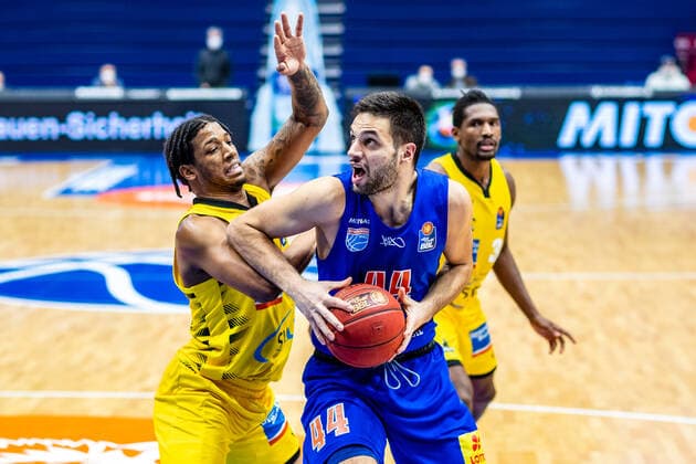 Benedikt Turudic 44 Symtainics MBC , Desi Rodriguez 20 MHP Riesen Ludwigsburg during the match Season 2020 2021 Men in the EasyCredit Bundesliga between Syntainics MBC and MHP Riesen Ludwigsburg at Stadthalle Weissenfels on 23 January 2021 in Weissenfels, Sachsen Anhalt, Germany