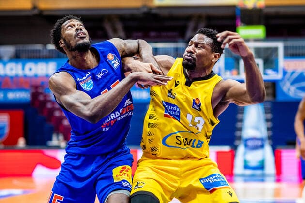 Shavon Coleman 15 Syntainics MBC , Yorman Polas Bartolo 13 MHP Riesen Ludwigsburg during the match Season 2020 2021 Men in the EasyCredit Bundesliga between Syntainics MBC and MHP Riesen Ludwigsburg at Stadthalle Weissenfels on 23 January 2021 in Weissenfels, Sachsen Anhalt, Germany