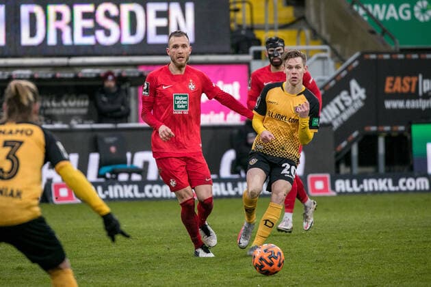 TIm Rieder and Jukius Kade l r 23 01 2021, Football, GER, 3 Liga, 2020 21 season, Matchday 20, SG Dynamo Dresden vs 1 FC Kaiserslautern 4 3, Rudolf Harbig Stadion, SG Dynamo Dresden vs 1 FC Kaiserslautern.