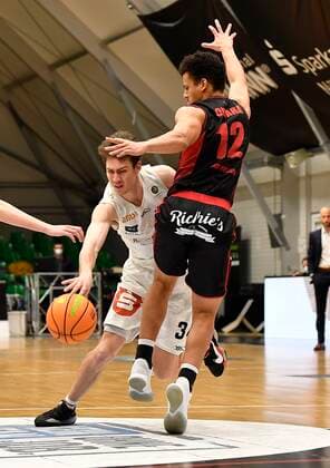 24 01 2021 Basketball Season 2020 2021 2 Bundesliga Pro A 17 Matchday Nürnberg Falcons Basketball Club NBC Artland Dragons Quakenbrueck Jackson Ross Kent 34, Nürnberg Falcons BC NBC Leon Iduma Okpara 12, Artland Dragons