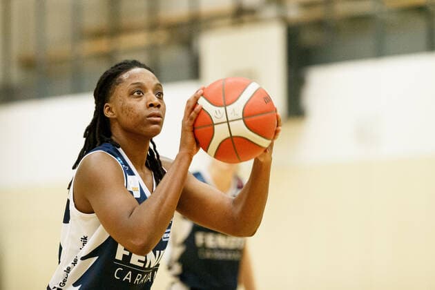 Hannover, Germany 24 January 2021 1 BBL Women 2020 2021 TK Hannover vs XCYDE Angels Noerdlingen Respect Leaphar Noerdlingen at the free throw Sporthalle Birkenstraße Lower Saxony Copyright: xFotostandx xxMattheyx