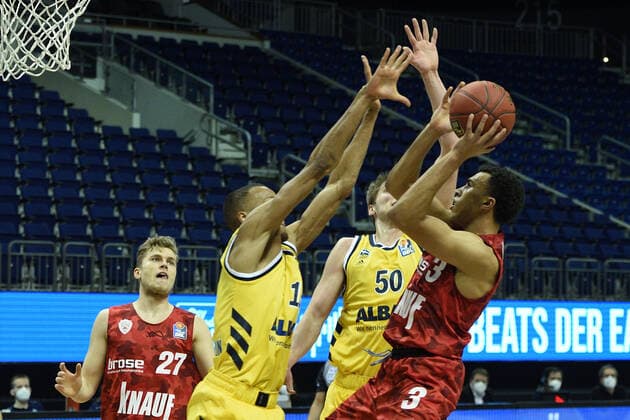 f l Jonas Weitzel Wuerzburg, Louis Olinde Alba, Ben Lammers Alba, Tyson Ward Wuerzburg, BBL, Alba Berlin vs s Oliver Wuerzburg, at Mercedes Benz Arena, 24 01 21, GER, Berlin, 24 01 21, BBL, Alba vs s Oliver Wuerzburg Berlin Copyright: xUwexKoch xEibner-Pressefotox EP_ukh