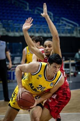 Basketball Berlin 24 01 2021 Season 2020 2021 BBL easyCredit BBL Alba Berlin vs s Oliver Würzburg Simone Fontecchio Alba Berlin, No 20 Cameron Hunt Würzburg, No 24