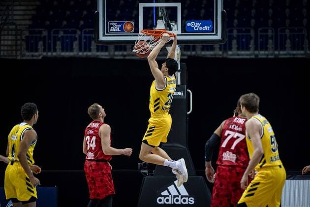 Basketball Berlin 24 01 2021 Season 2020 2021 BBL easyCredit BBL Alba Berlin vs s Oliver Würzburg Simone Fontecchio Alba Berlin, No 20