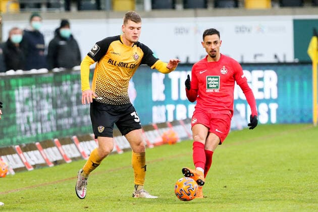 Dresden Kaiserslautern 23 01 2021 Dresden, 23 01 2021, Rudolf Harbig Stadion, Football, Men, 3 Liga, 20 Spieltag , SG Dynamo Dresden 1 FC Kaiserslautern 4 3 2 1 , In picture f l Kevin Ehlers 39, Dresden and Kenny Prince Hussein Redondo 11, Kaiserslautern , According to the DFB regulations it is forbidden to use or have used photographs taken in the stadium and or from the match in the form of sequence pictures and or video-like photo series , DFB regulations prohibit any use of photographs as image sequences and or quasi video ,