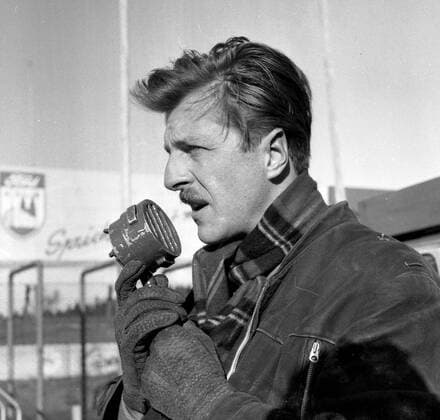 Wolfgang Graf Berghe von Trips (unser Bild von 1957) verunglueckte am 10.09.1961 in Monza toedlich. *** Wolfgang Graf Berghe von Trips our picture from 1957 had a fatal accident in Monza on 10 09 1961. HM
