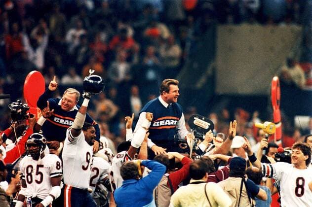 January 26, 2021, USA: Bears head coach Mike Ditka and defensive coordinator Buddy Ryan are carried around the field after they defeated New England 46-10 to win Super Bowl XX in New Orleans. USA - ZUMAm67_ 20210126_zaf_m67_021 Copyright: xEdxWagnerxJr.x xChicagoxTribunex