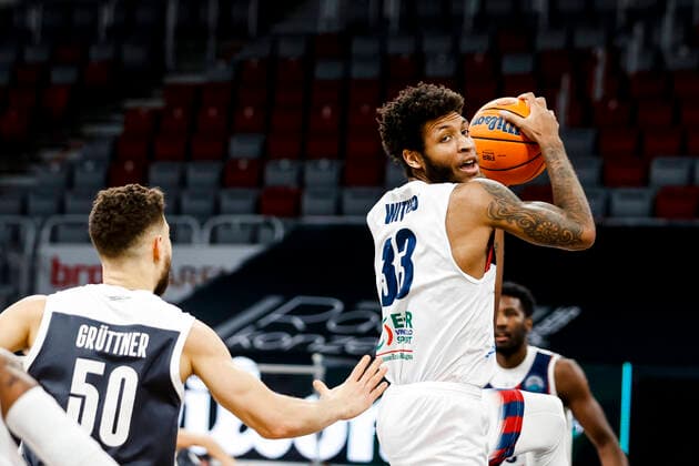 Right Todd Withers Fortitudi Bologna, 33 Basketball Champions League 2020 21, group stage matchday 8, Brose Bamberg Fortitudo Bologna 27 01 2021, Bamberg, Brose Arena ASV Autoren Nummer Copyright: DanielxLöb