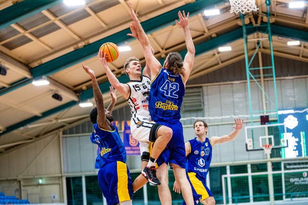 Marco Rahn 15 BSW Sixers , Daniel Mayr 42 EN Baskets Schwelm during the season 2020 21 men in the Barmer Bundesliga ProB between BSW Sixers and EN Baskets Schwelm in the Ballsporthalle Sandersdorf on 27 January 2021 in Sandersdorf, Saxony Anhalt, Germany