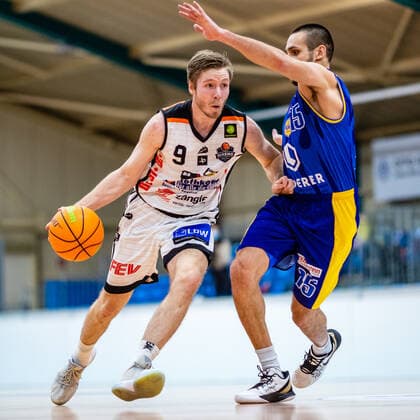 Lucien Schmikale 9 BSW Sixers , Milen Zahariev 15 EN Baskets Schwelm during the 2020 21 mens season in the Barmer Bundesliga ProB between BSW Sixers and EN Baskets Schwelm at Ballsporthalle Sandersdorf on 27 January 2021 in Sandersdorf, Saxony Anhalt, Germany