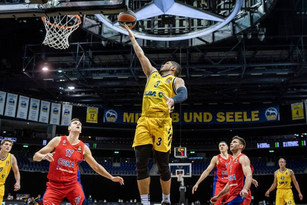 Basketball Berlin 27 01 2021 Season 2020 2021 Euroleague Regualar Season Alba Berlin vs ZSKA Moscow Peyton Siva Alba Berlin, No 03 Johannes Voigtmann Moscow, No 17