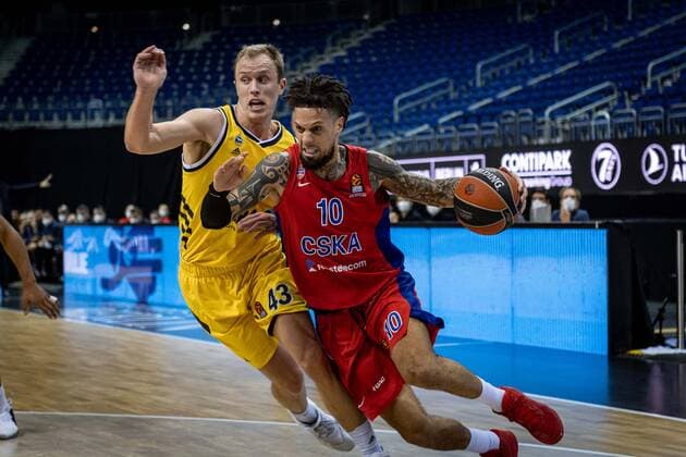 Basketball Berlin 27 01 2021 Season 2020 2021 Euroleague Regular Season Alba Berlin vs ZSKA Moscow Daniel Hackett Moscow, No 10 Luke Sikma Alba Berlin, No 43
