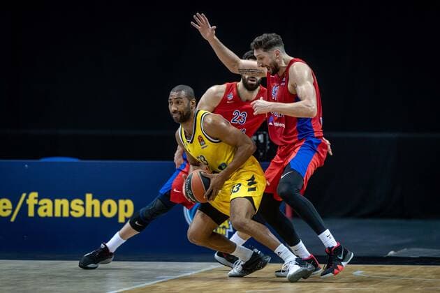 Basketball Berlin 27 01 2021 Season 2020 2021 Euroleague Regular Season Alba Berlin vs ZSKA Moscow Jayson Granger Alba Berlin, No 33 Nikita Kurbanov Moscow, No 41