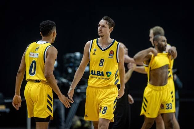 Basketball Berlin 27 01 2021 Season 2020 2021 Euroleague Regular Season Alba Berlin vs ZSKA Moscow Marcus Eriksson Alba Berlin, No 08 Maodo Lo Alba Berlin, No 00 downed