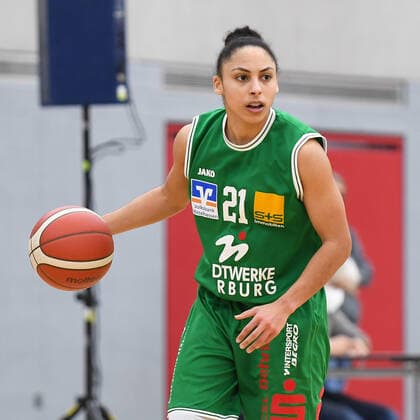 Basketball Women 1 Bundesliga 11 Matchday Herner TC BC Pharmaserv Marburg on 27 01 2021 at the H2K Arena in Herne Rachel Mamie Arthur Marburg xHDx
