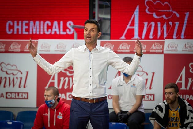 2021.01.28 Wloclawek, Koszykowka, FIBA Europe Cup, Sezon 2020 2021 Grupa C, mecz Arged BMSlam Stal Ostrow Wielkopolski - Sporting CP Lizbona N z Igor Milicic (trener Stali Ostrow Wielkopolski) Foto Piotr Kieplin PressFocus 2021.01.28 Wloclawek, FIBA Europe Cup, Sezon 2020 2021 Regular Season Group C, game Arged BMSlam Stal Ostrow Wielkopolski - Sporting CP Lizbona Igor Milicic (trener Stali Ostrow Wielkopolski) Credit: Piotr Kieplin PressFocus NEWSPIX.PL --- Newspix.pl  20210128PF_PK030