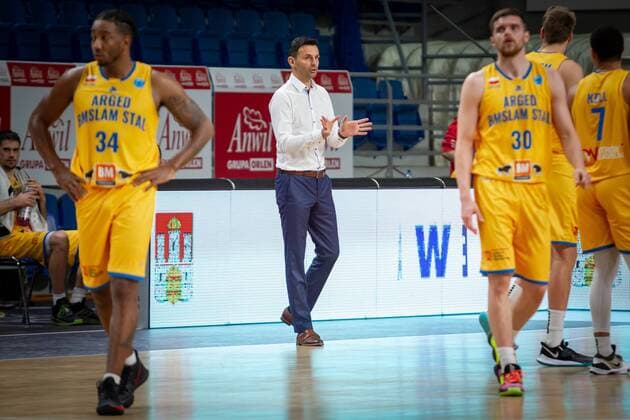 2021.01.28 Wloclawek, Koszykowka, FIBA Europe Cup, Sezon 2020 2021 Grupa C, mecz Arged BMSlam Stal Ostrow Wielkopolski - Sporting CP Lizbona N z Igor Milicic (trener Stali Ostrow Wielkopolski) Foto Piotr Kieplin PressFocus 2021.01.28 Wloclawek, FIBA Europe Cup, Sezon 2020 2021 Regular Season Group C, game Arged BMSlam Stal Ostrow Wielkopolski - Sporting CP Lizbona Igor Milicic (trener Stali Ostrow Wielkopolski) Credit: Piotr Kieplin PressFocus NEWSPIX.PL --- Newspix.pl  20210128PF_PK043
