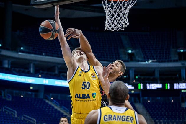 Basketball Berlin 29 01 2021 Season 2020 2021 Euroleague Regualar Season Alba Berlin vs Real Madrid Ben Lammers Alba Berlin, No 50 Walter Tavares Real Madrid, No 22