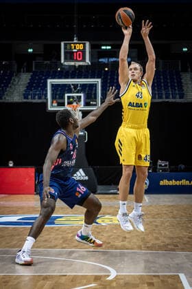 Basketball Berlin 29 01 2021 Season 2020 2021 Euroleague Regualar Season Alba Berlin vs Real Madrid Luke Sikma Alba Berlin, No 43 Usman Garuba Real Madrid, No 16