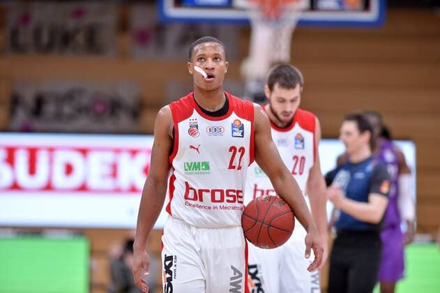 Devon Hall Brose Bamberg , Chase Fieler back disappointed, frustrated, emotion , Basketball, Bundesliga, BBL, BG Goettingen Brose Bamberg, 29 01 2021, BG Goettingen Brose Bamberg, Basketball, Bundesliga, GER, BBL, 29 01 2021 Goettingen Copyright: xEibner-Pressefotox-xRolandxSippelx