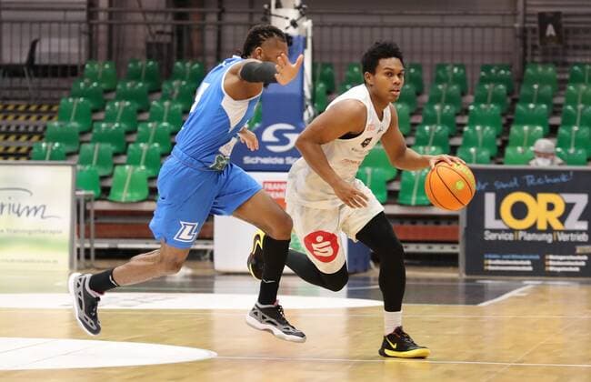30 01 2021 Basketball Saison 2019 2020 2 Bundesliga Pro A 18 Spieltag Nürnberg Falcons Basketball Club NBC PS Karlsruhe LIONS DaMa Gregory Clay Foster 5, PS Karlsruhe Lions Tra Holder 0, Nürnberg Falcons BC NBC